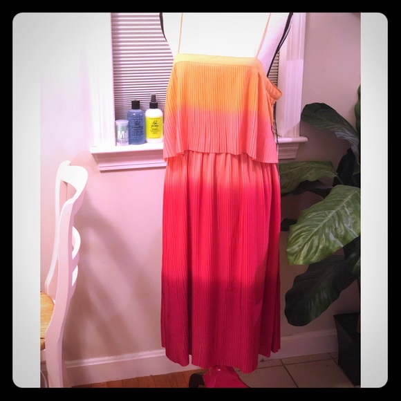 leith pleated midi dress